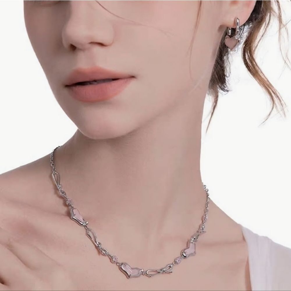 🩵⏭️NIB Pink Geometric Heart Earrings & Necklace Set